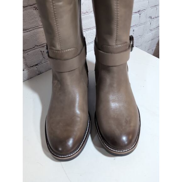 Vince Camuto Kerivini Leather Moto Boot Taupe Brown Woman's 8 EUC $149 Retail - Picture 8 of 15